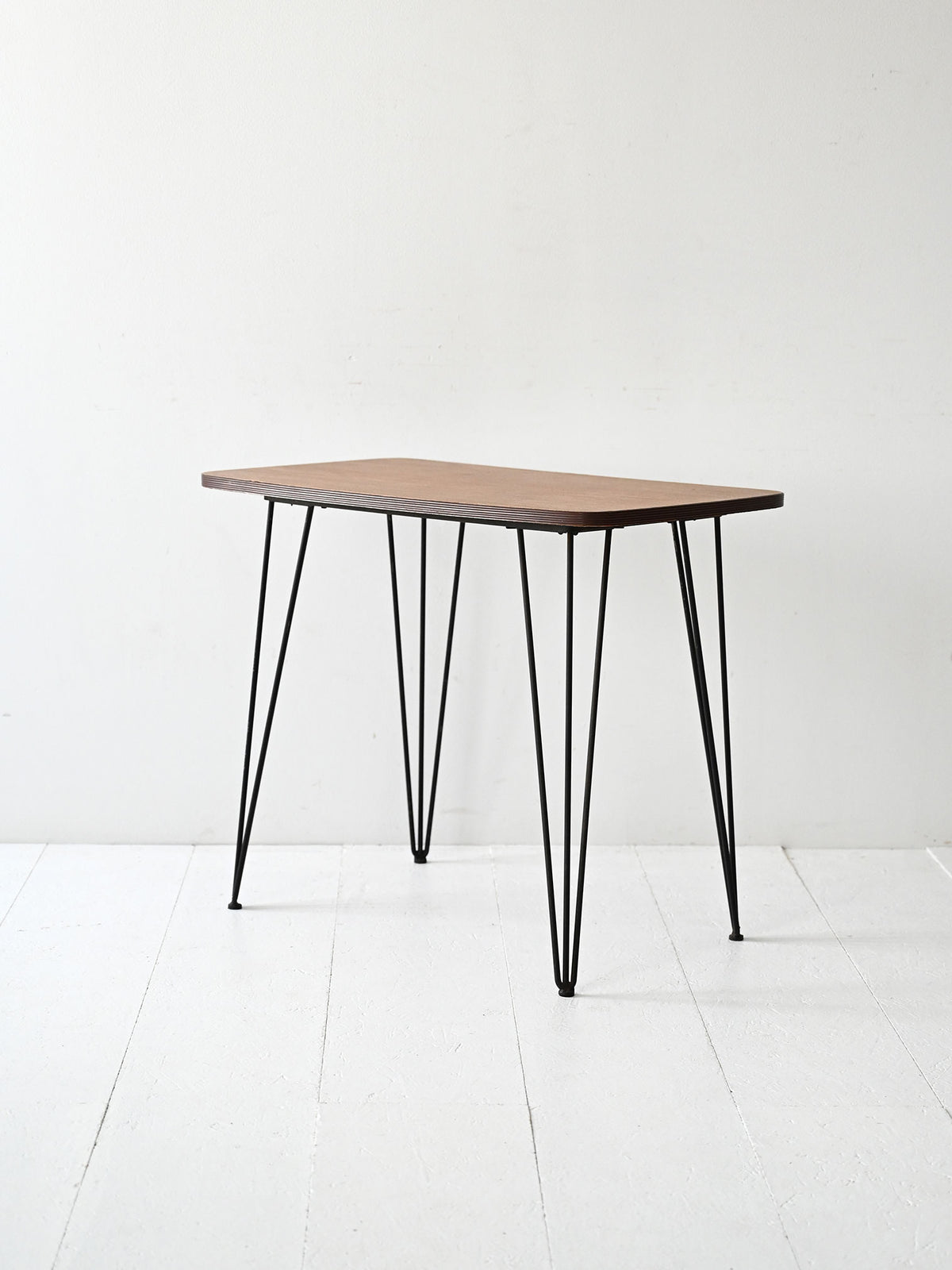 Tavolino vintage anni ’50 in formica e metallo 1