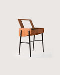 Tavolino scandinavo con piano a ribalta