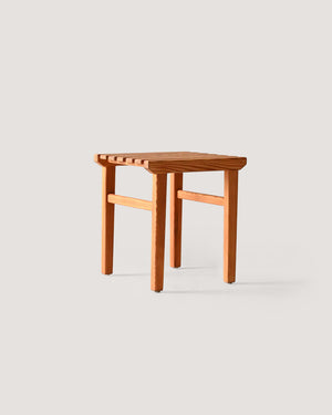 Sgabello scandinavo anni ’60 in pino a listelli