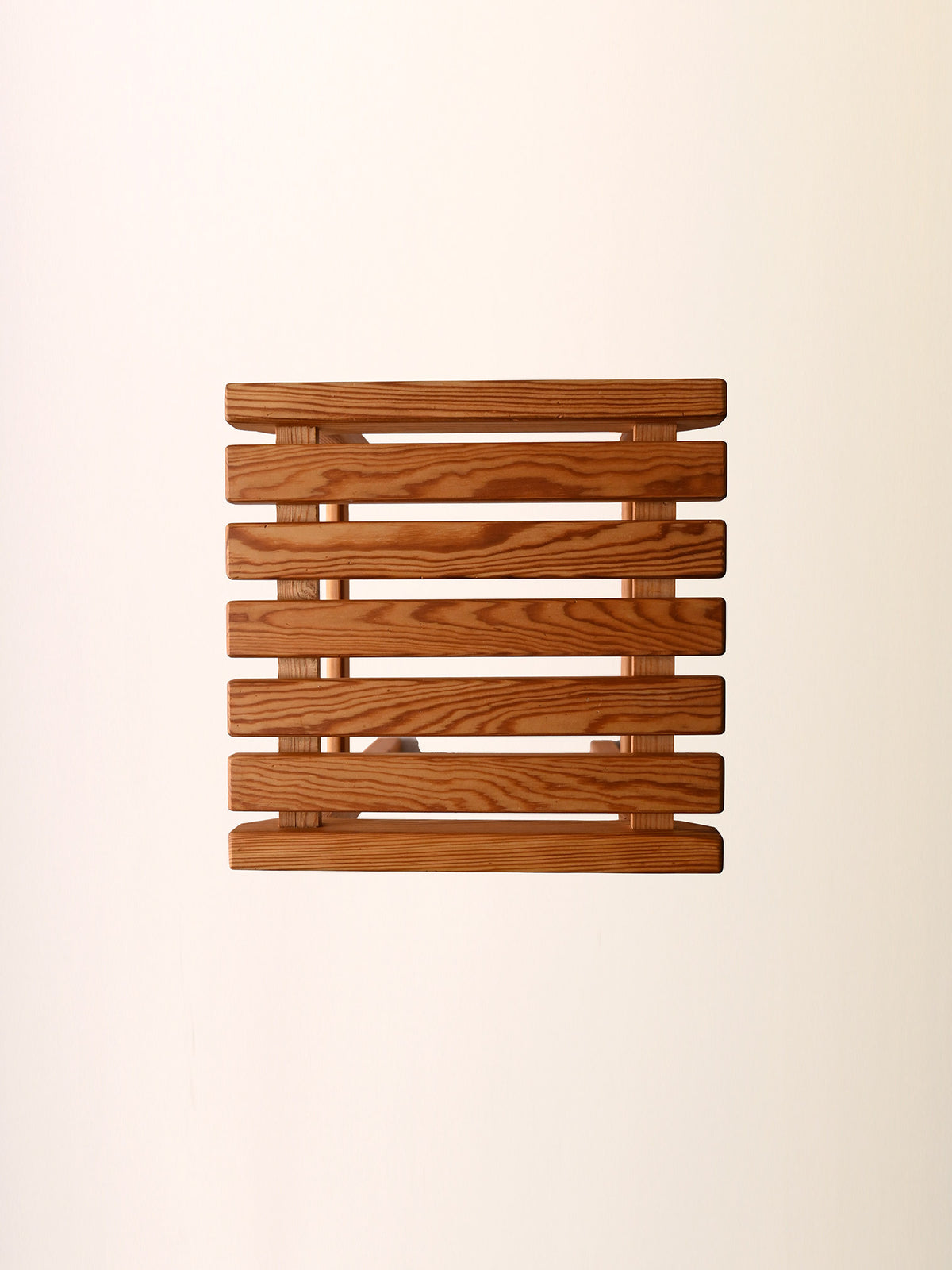 Sgabello scandinavo anni ’60 in pino a listelli 4