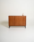 Cabinet scandinavo in rovere con chiudura a rullo, anni '60