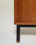 Cabinet scandinavo in rovere con chiudura a rullo, anni '60