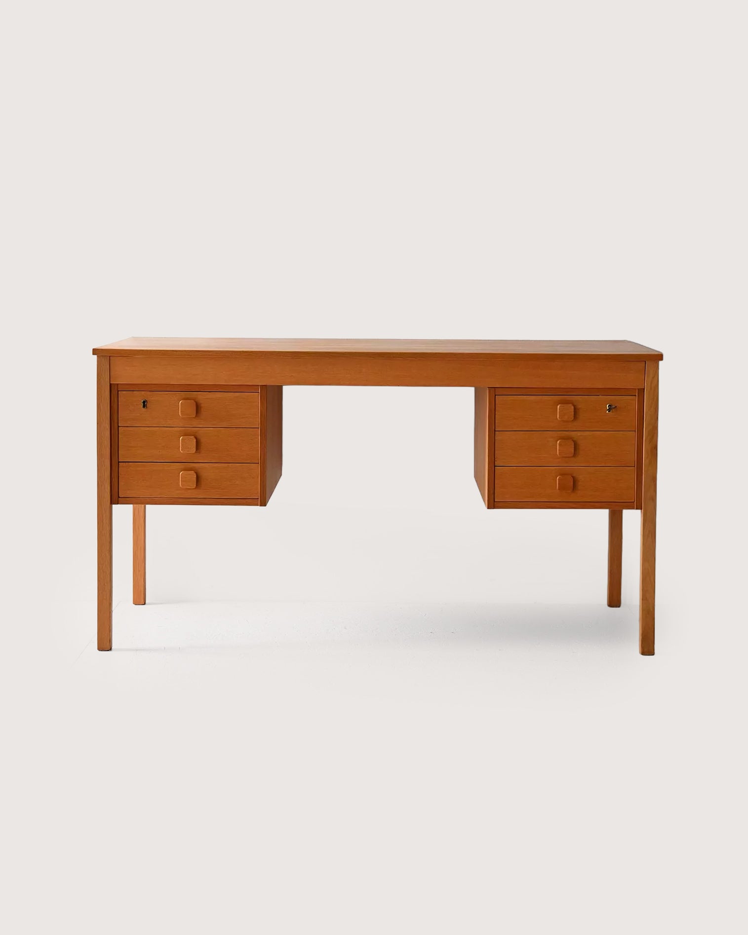 Scrivania danese vintage in teak chiaro