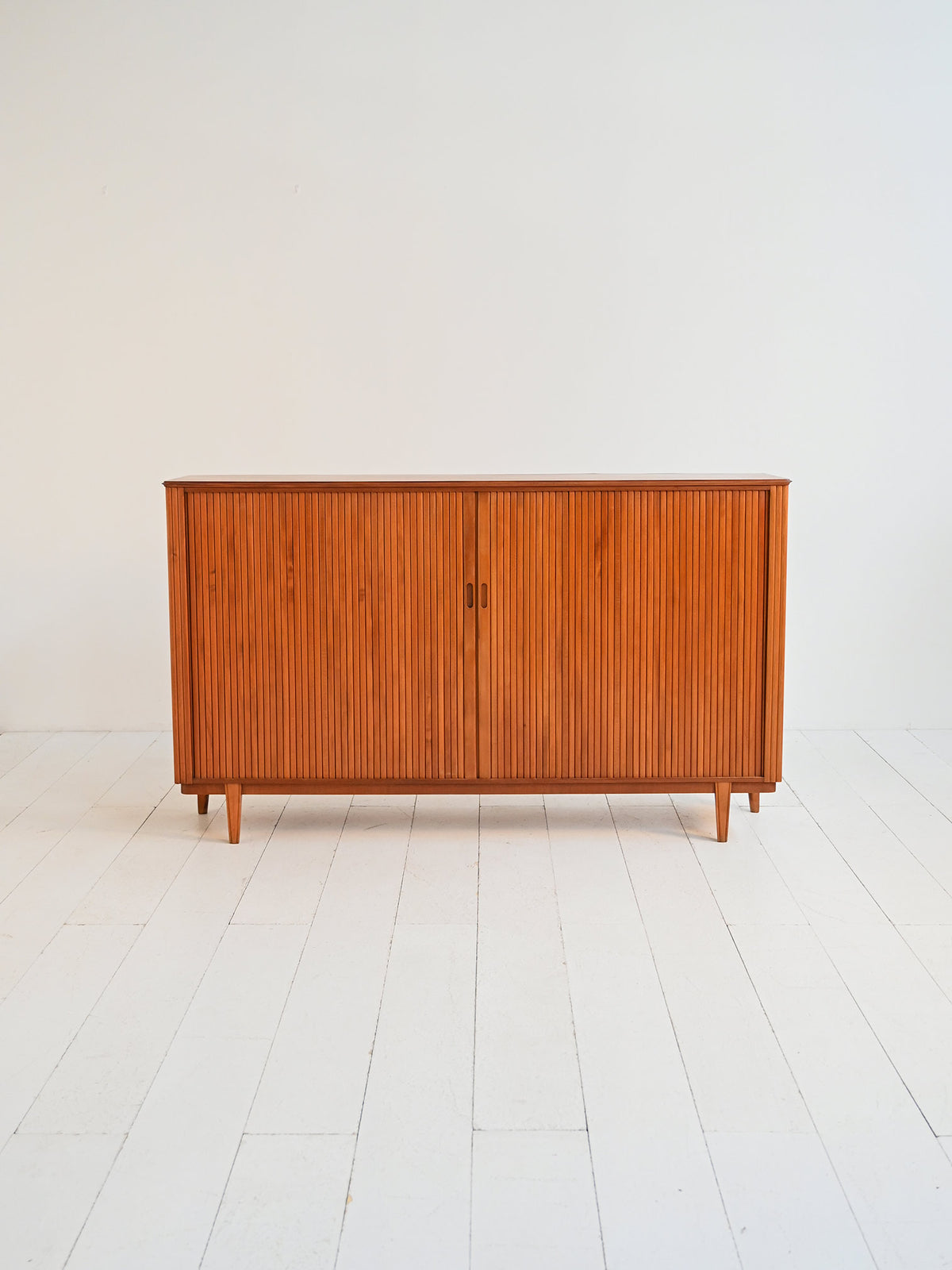 Highboard a serrandina in teak scandinavo anni ’60 1