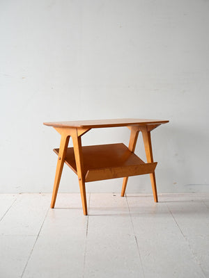 Tavolino scandinavo vintage con espositore in betulla 2