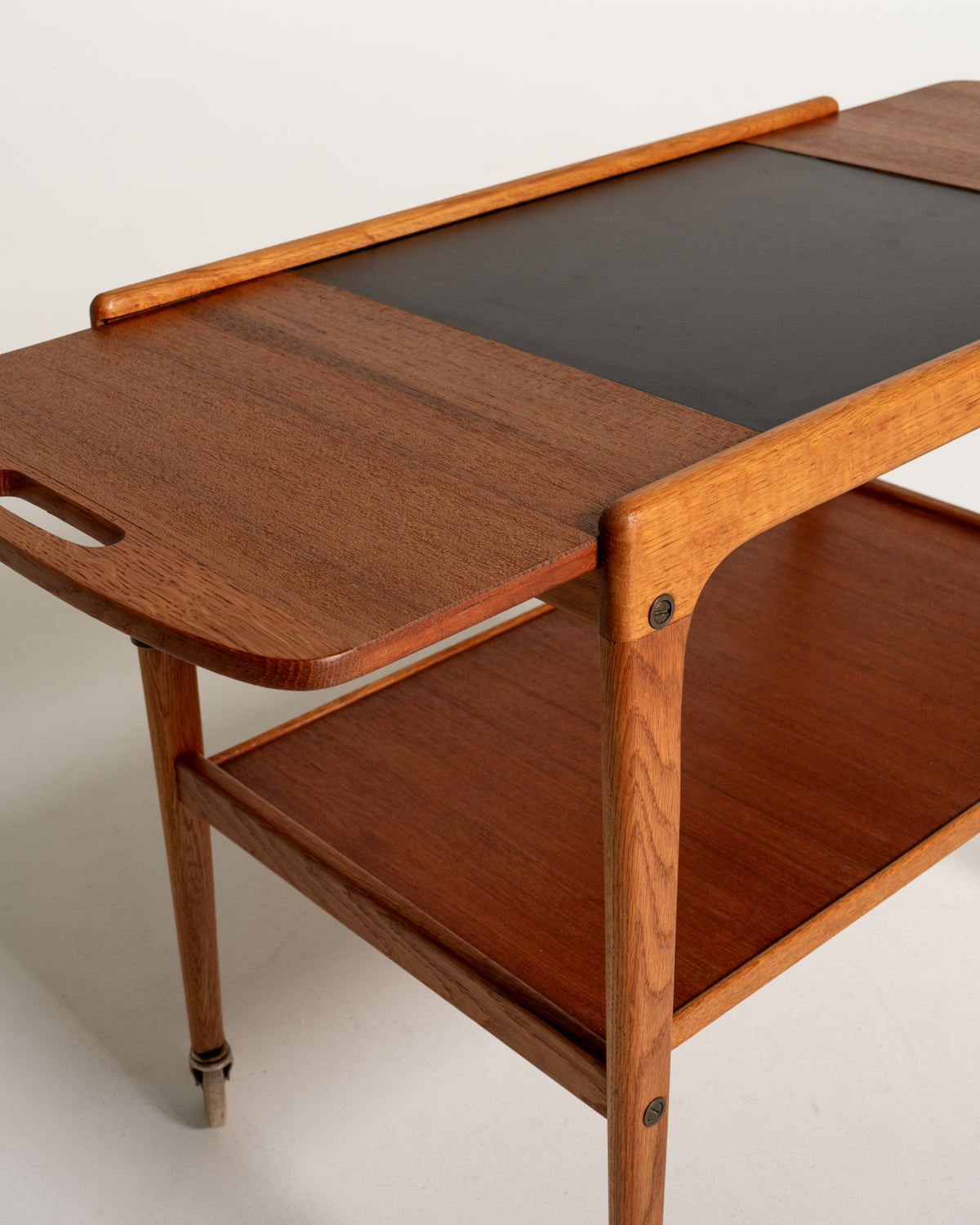 Carrello "Thea" di Yngve Ekström in rovere e teak, anni 60