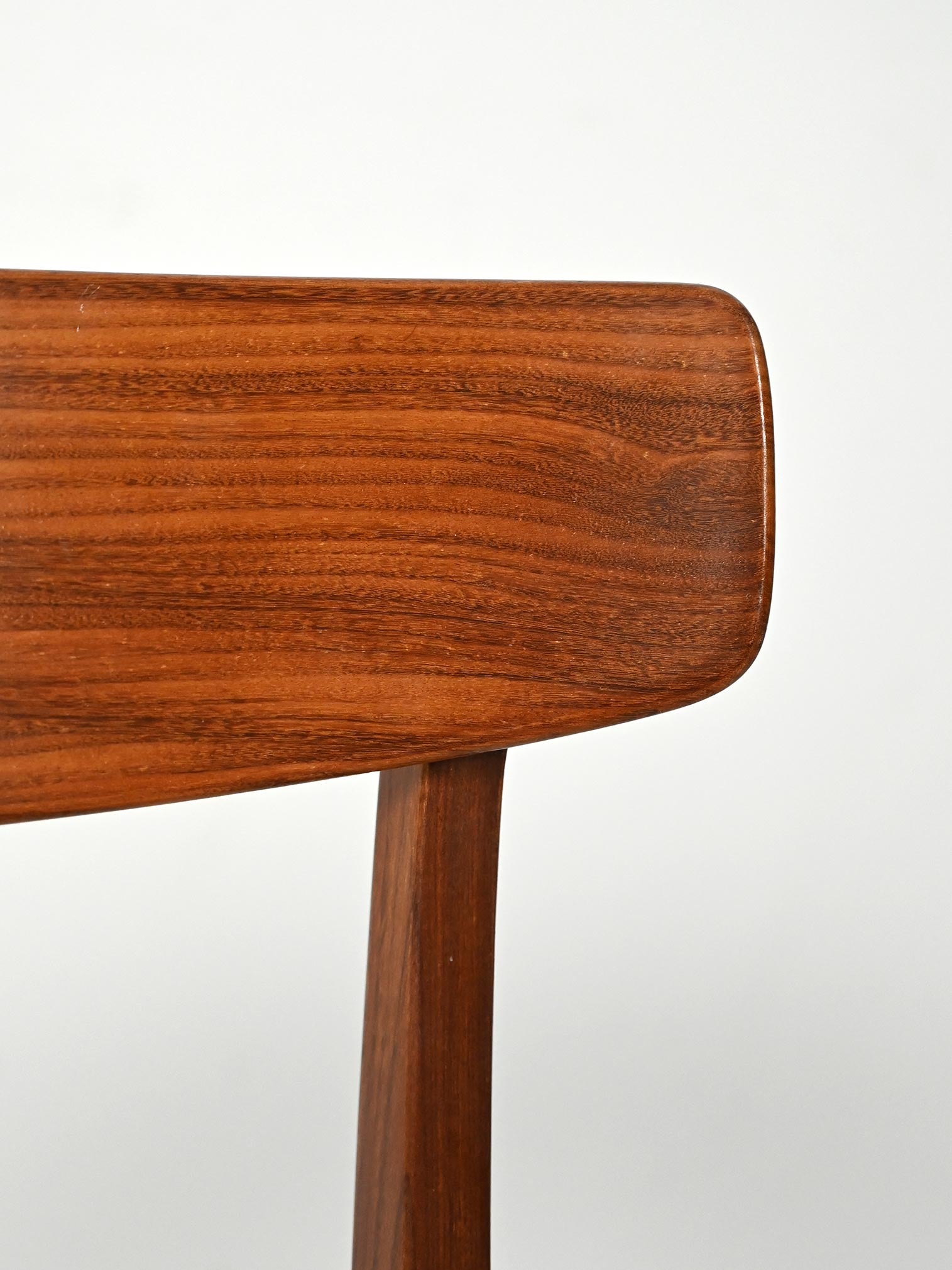 Set di sei sedie scandinave in teak anni ’60 6