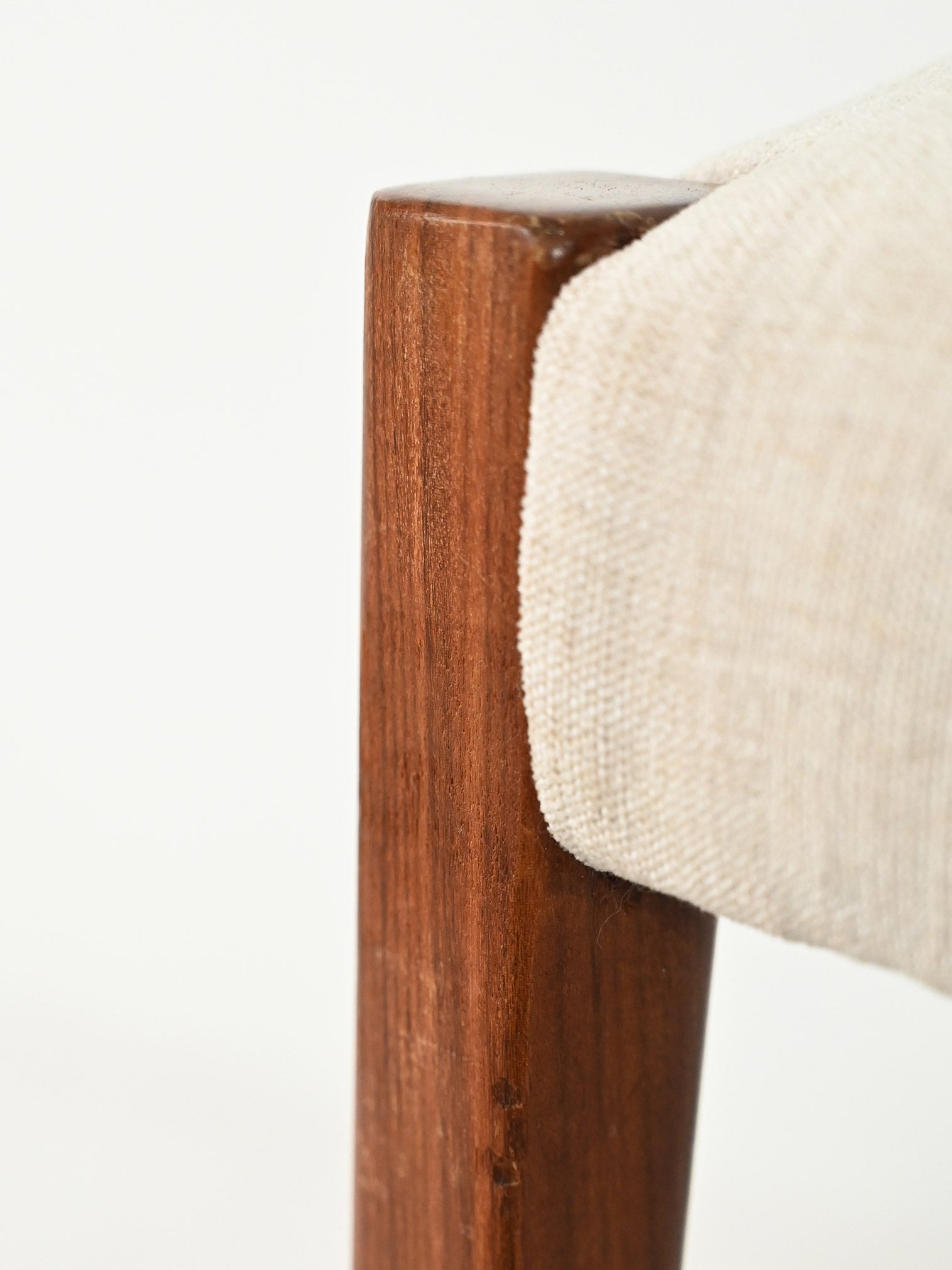 Set di sei sedie scandinave in teak anni ’60 13