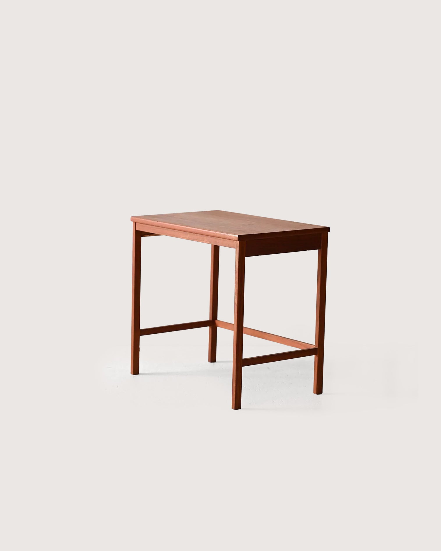 Tavolino da caffè scandinavo vintage in teak anni '50-'60