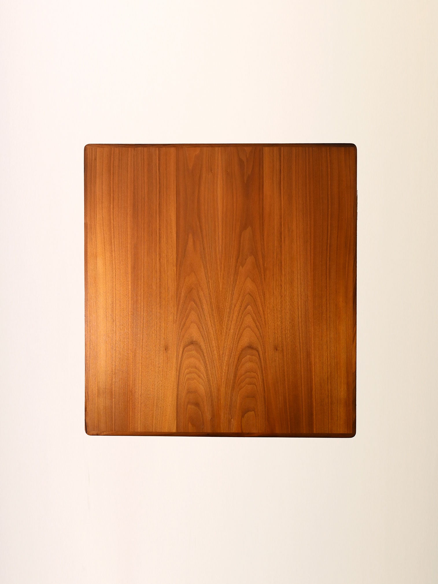 Tavolino da caffè scandinavo vintage in teak con bordo intagliato 6