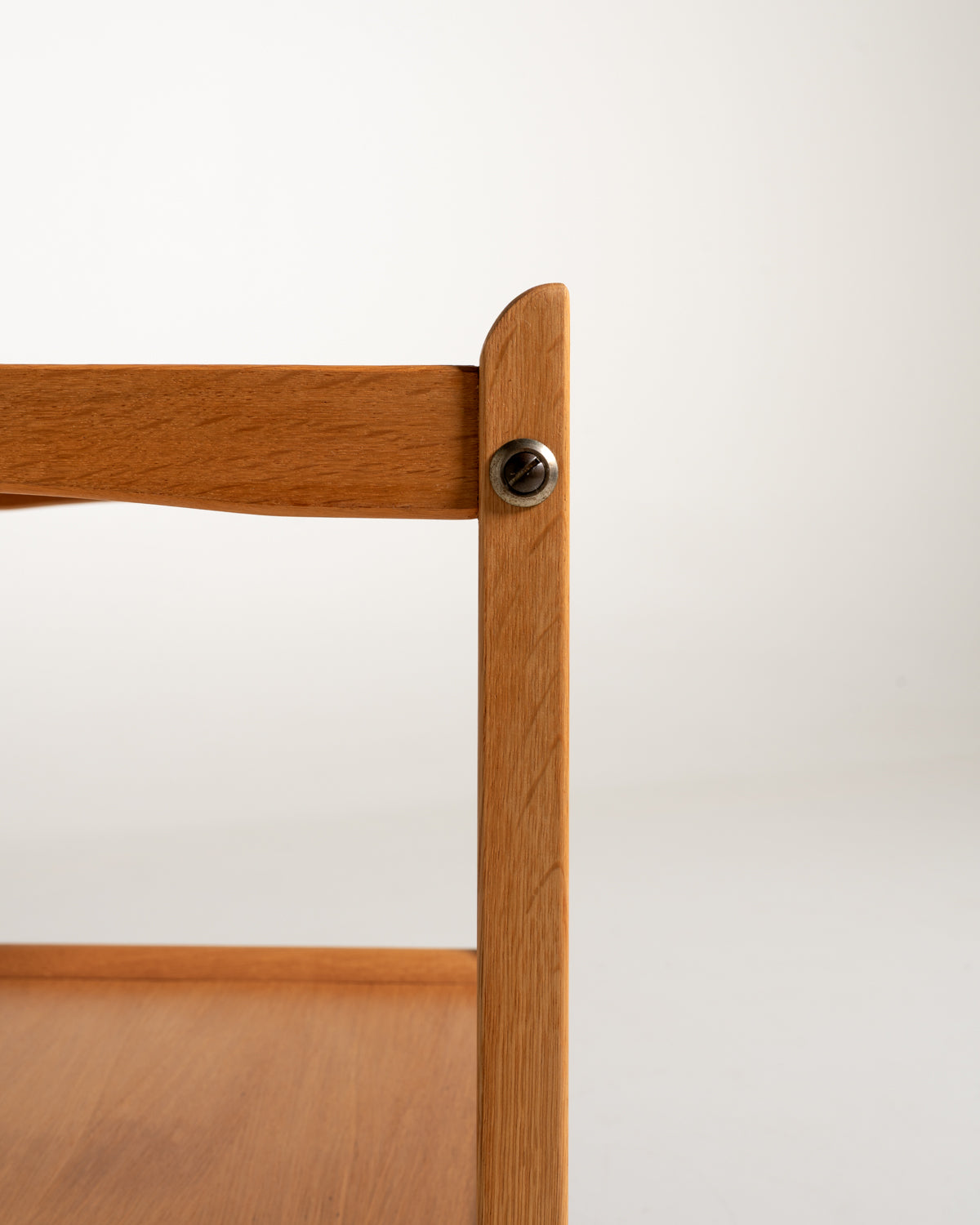 Carrello rettangolare scandinavo in rovere anni '60