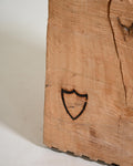 Tavolino "Chopping Block with Axe" di Raphael Springmann
