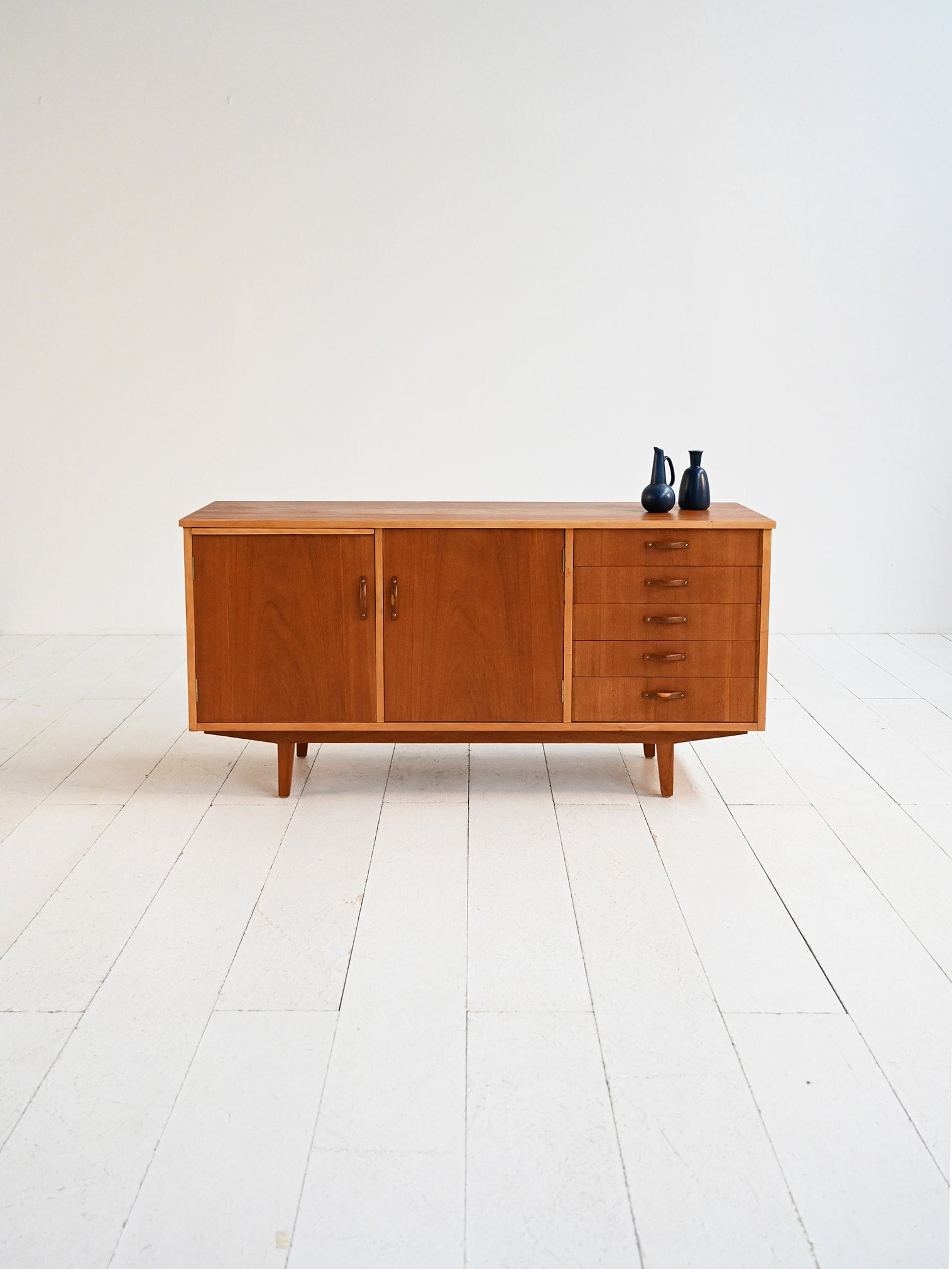 Sideboard scandinavo teak con piano estraibile anni ’60