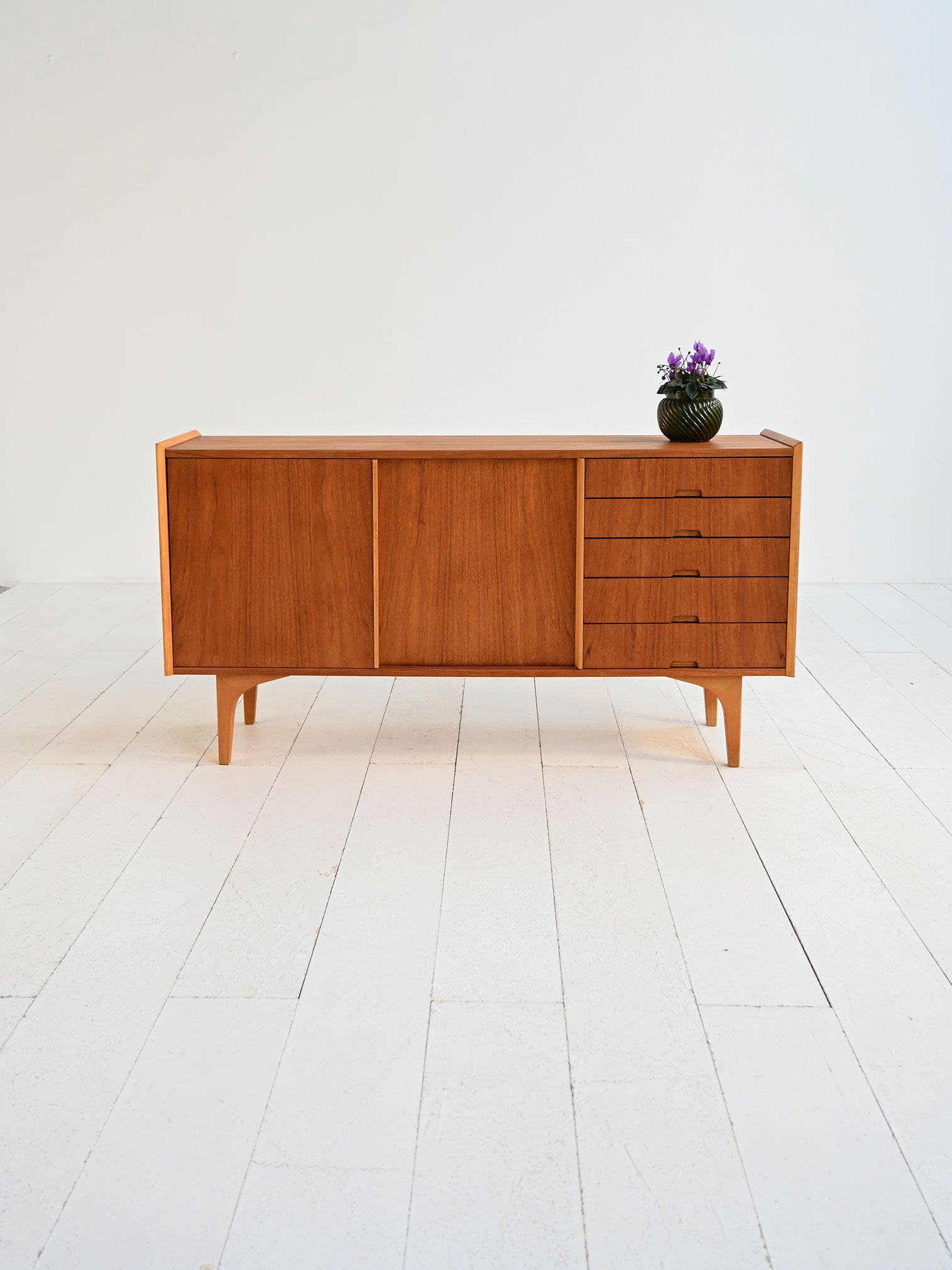 Sideboard scandinavo teak e pino anni ’60