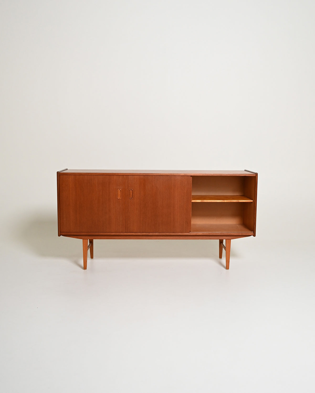 Sideboard scandinavo in teak con cassetti a tegola, anni '60