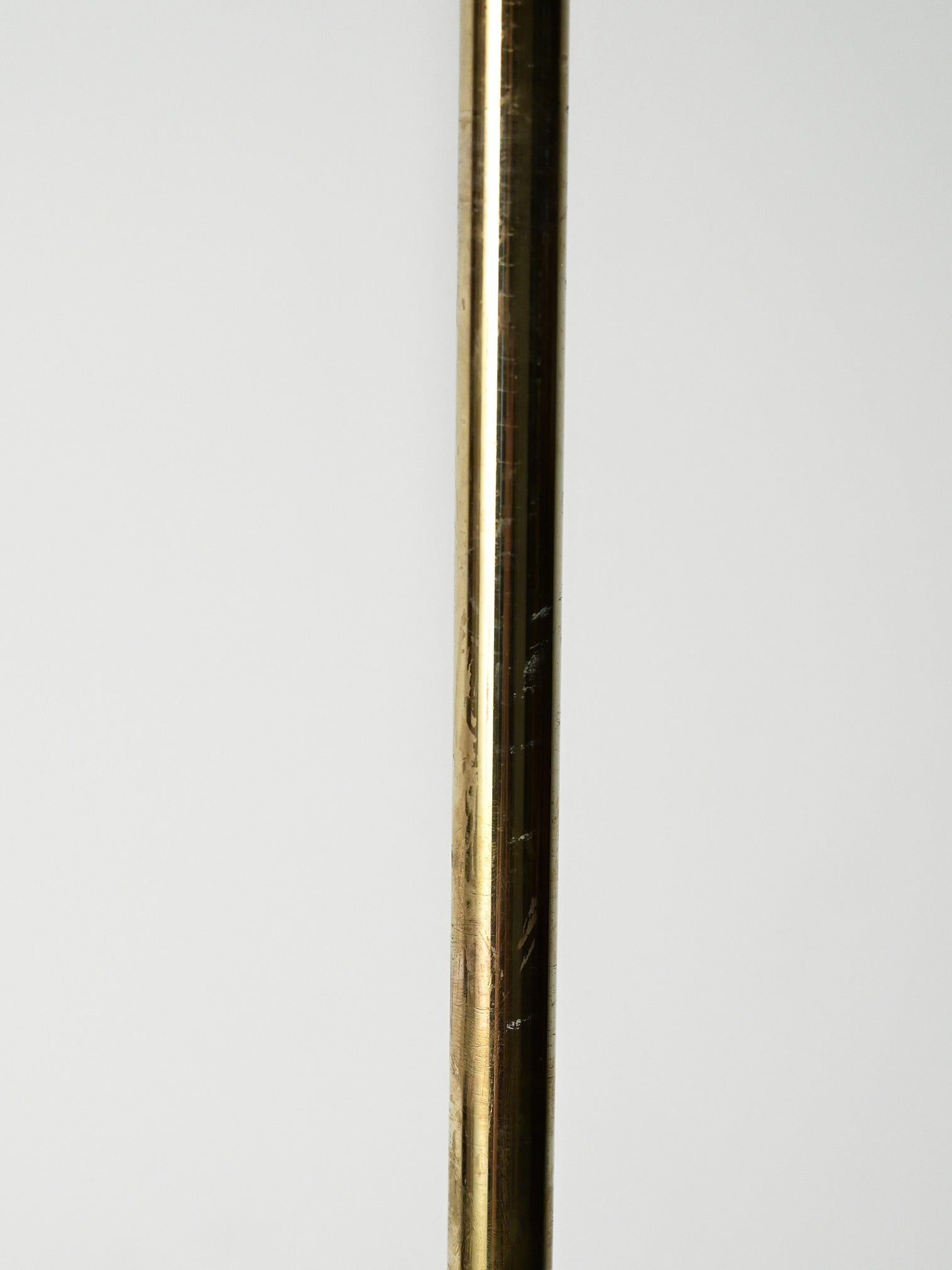 Lampada da terra scandinava in ottone con due punti luce regolabili 11