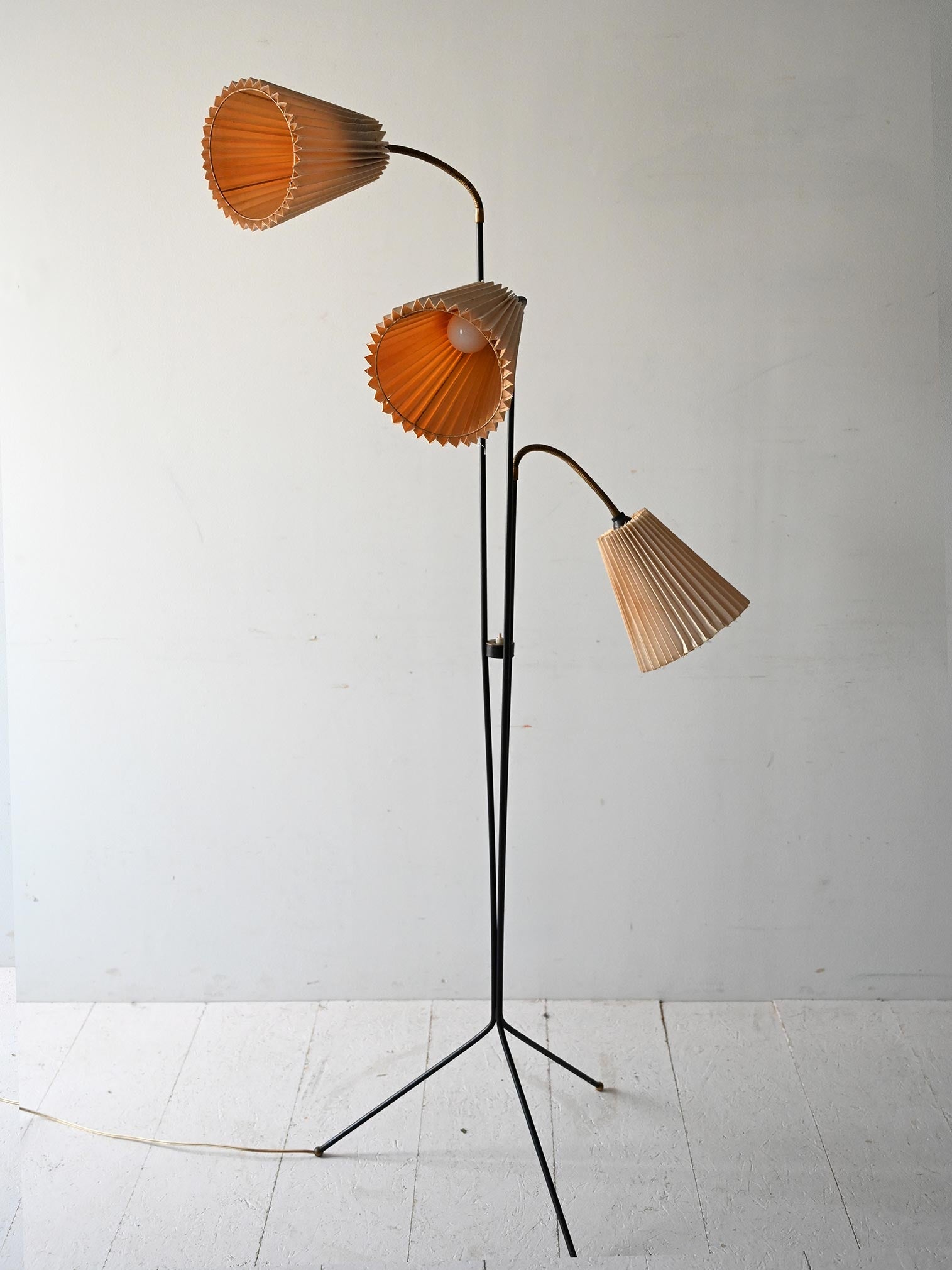 Lampada da terra scandinava anni ’50 a tre bracci 2
