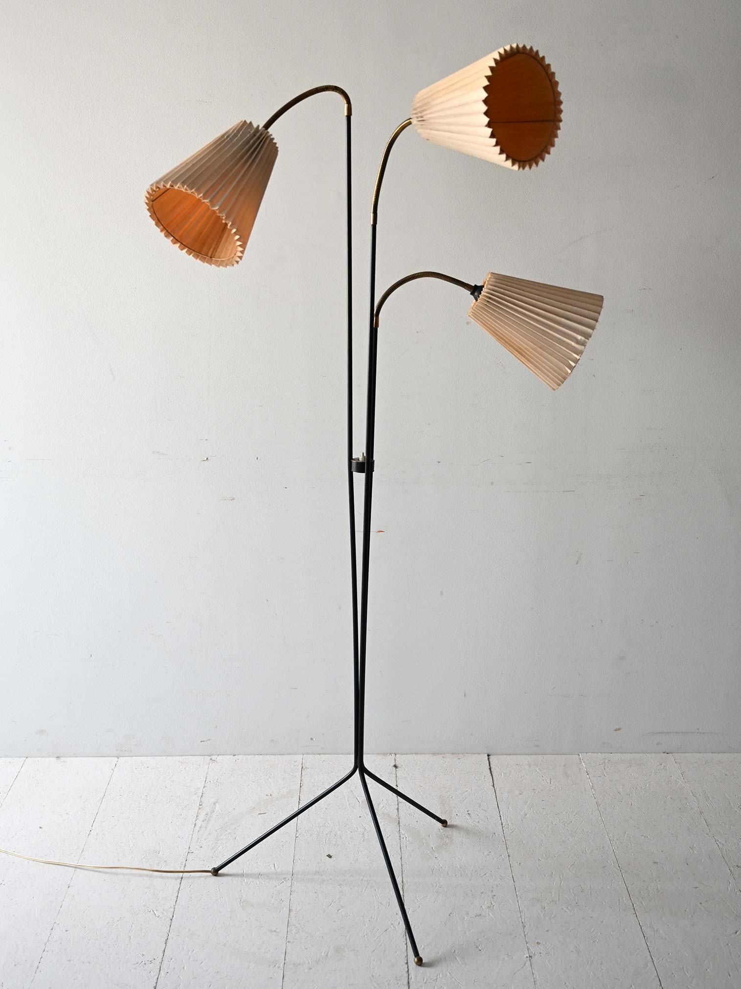 Lampada da terra scandinava anni ’50 a tre bracci 3