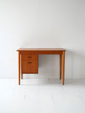 Scrivania scandinava vintage con cassetti regolabili 1