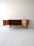 Sideboard scandinavo vintage in rovere con cassetti a latta 2