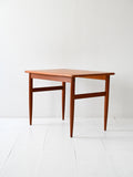 Tavolino scandinavo in teak con gambe tornite 1