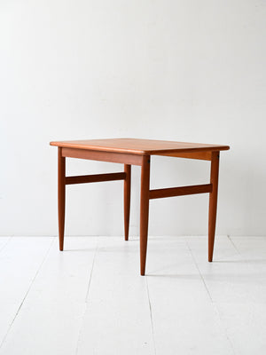 Tavolino scandinavo in teak con gambe tornite 1