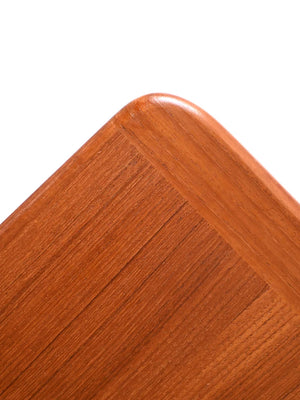 Tavolino scandinavo in teak con gambe tornite 4