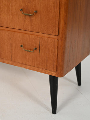 Cassettiera scandinava in teak con gambe nere 7