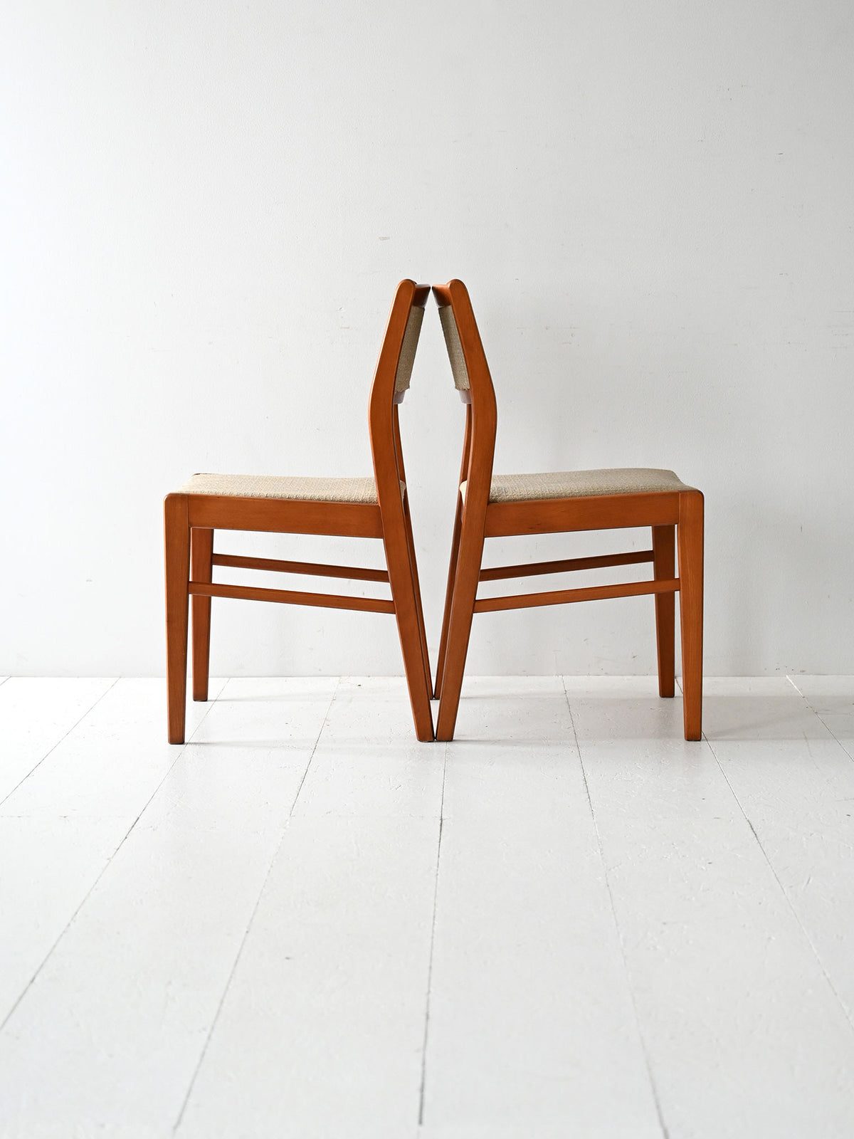 Set di 4 sedie scandinave anni 60 in teak con tappezzeria beige 2