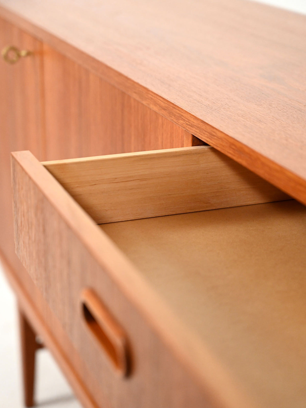 Sideboard scandinavo in teak anni ’50-’60 6