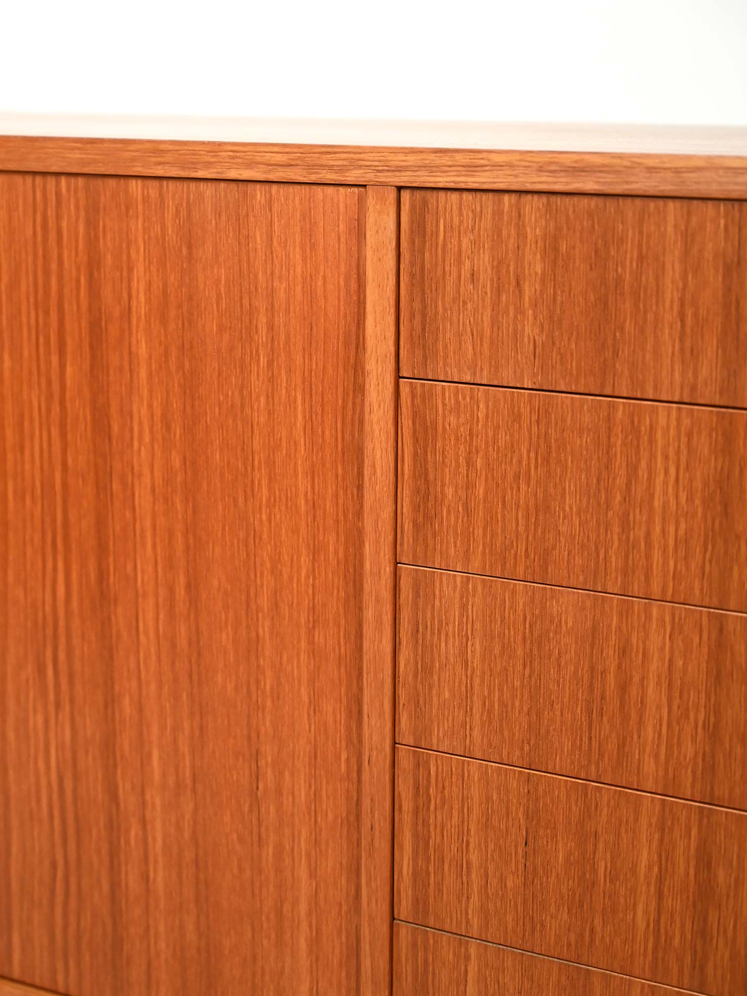 Sideboard scandinavo in teak anni ’50-’60 8