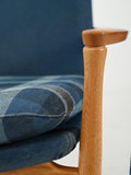 Poltrona scandinava in rovere e lana blu 7