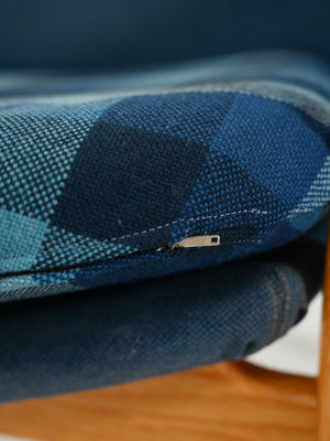 Poltrona scandinava in rovere e lana blu 8