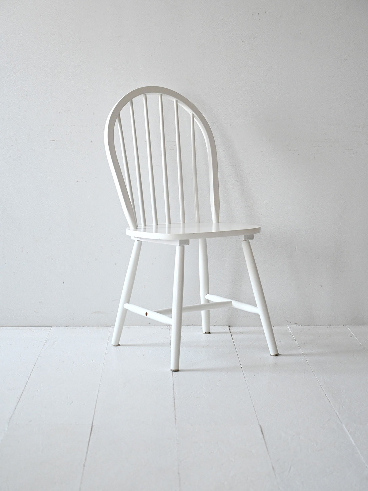 Set di 4 sedie scandinave bianche 1