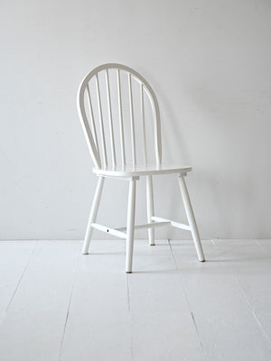 Set di 4 sedie scandinave bianche 1