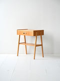 Comodino scandinavo in teak dal design geometrico 3