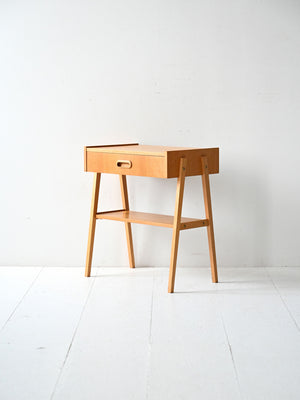 Comodino scandinavo in teak dal design geometrico 3