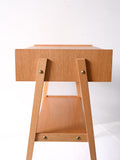 Comodino scandinavo in teak dal design geometrico 4