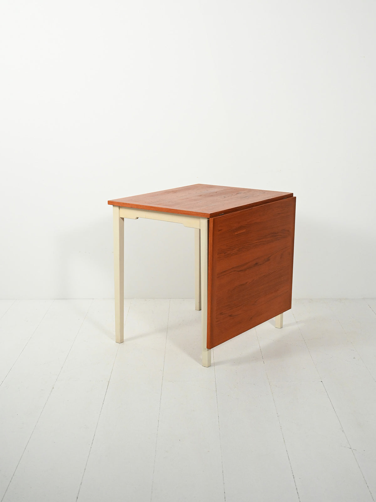 Tavolo pieghevole scandinavo anni 50 4