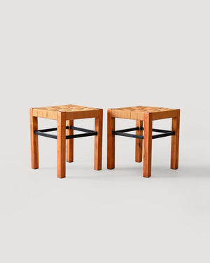 Coppia di sgabelli scandinavi vintage con seduta intrecciata