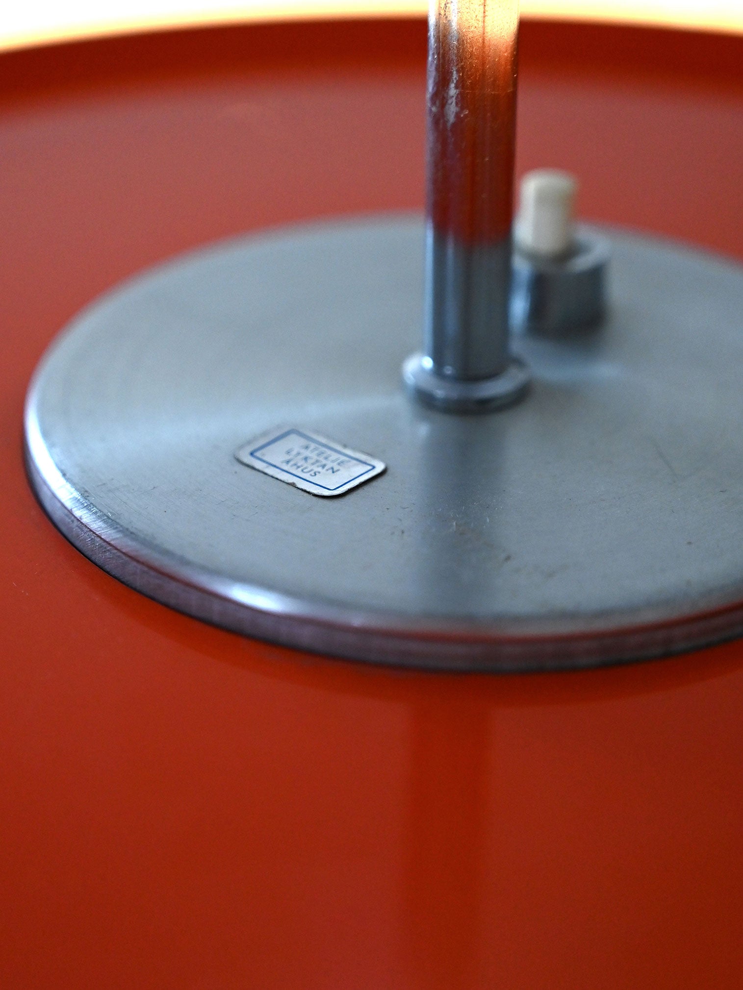 Coppia di lampade a sospensione “Bumling” arancio di Anders Pehrson 2