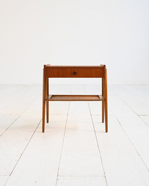 Comodino scandinavo in teak con mensola in paglia di Vienna, anni ’50 2