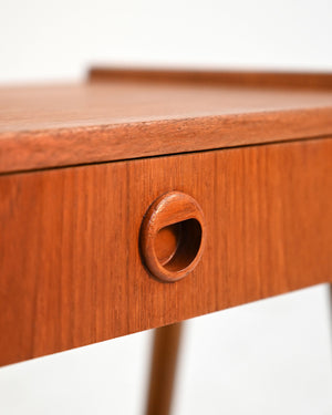 Comodino scandinavo in teak con mensola in paglia di Vienna, anni ’50 9