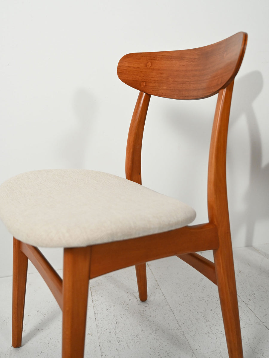 Coppia di sedie scandinave vintage con schienale a mezzaluna