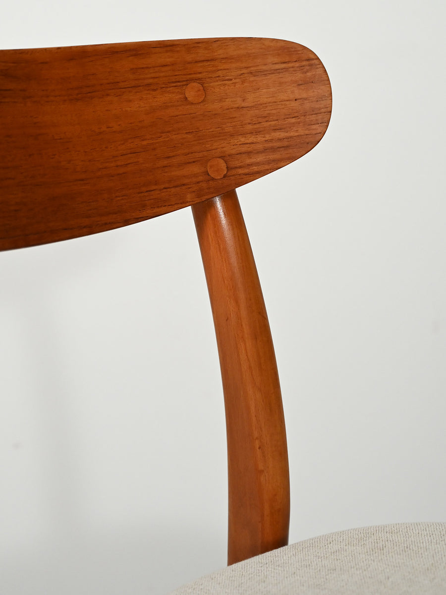 Coppia di sedie scandinave vintage con schienale a mezzaluna