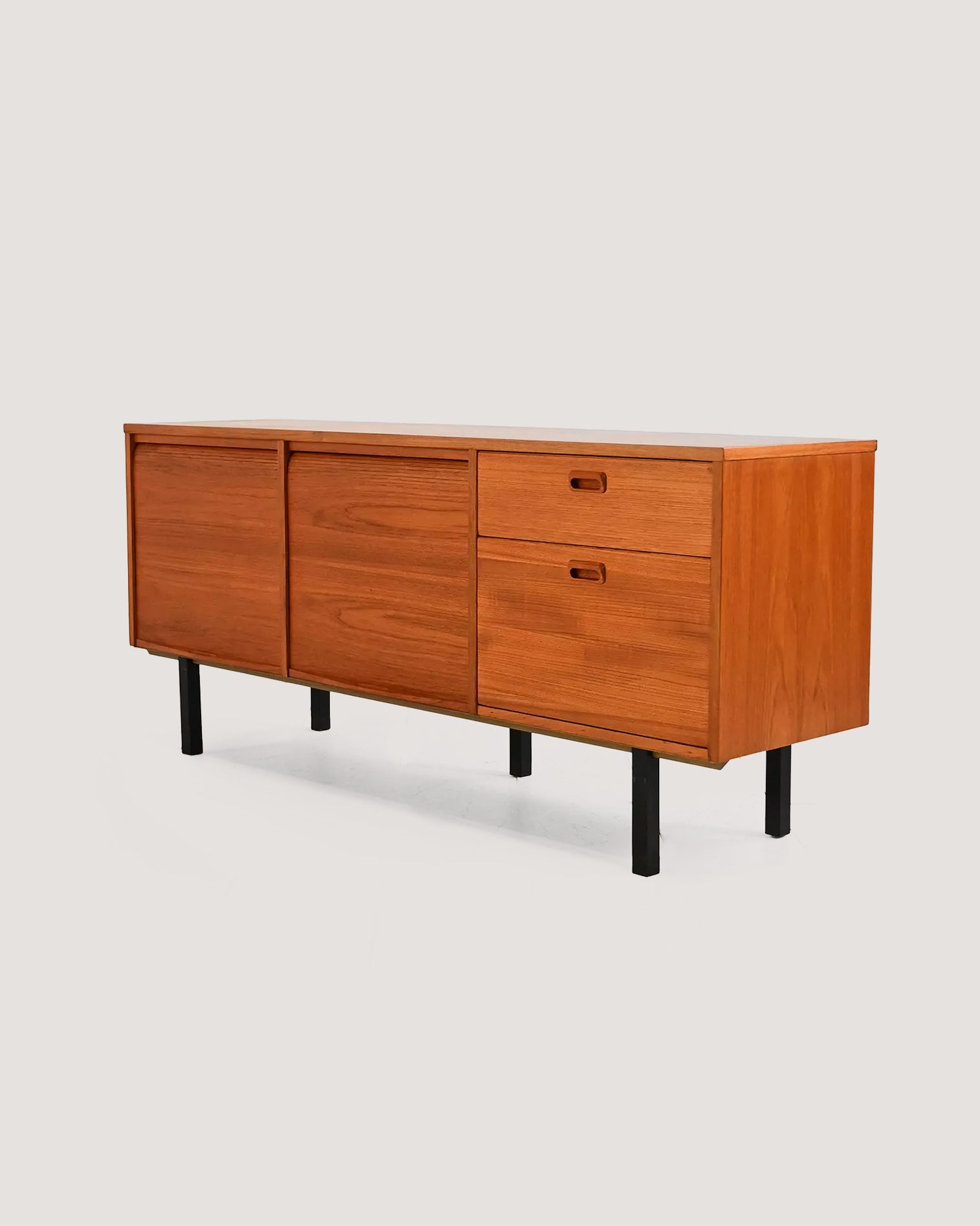 Sideboard scandinavo in teak con ante a serranda, anni ’60