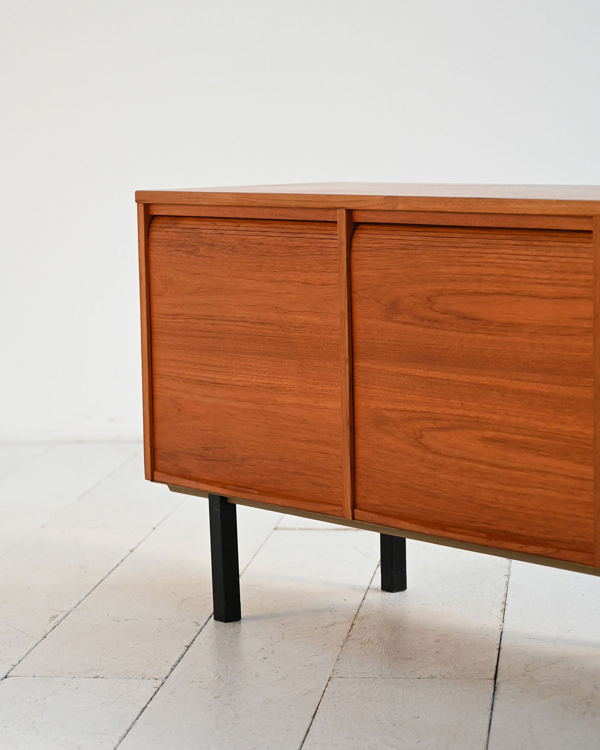 Sideboard scandinavo in teak con ante a serranda, anni ’60 5