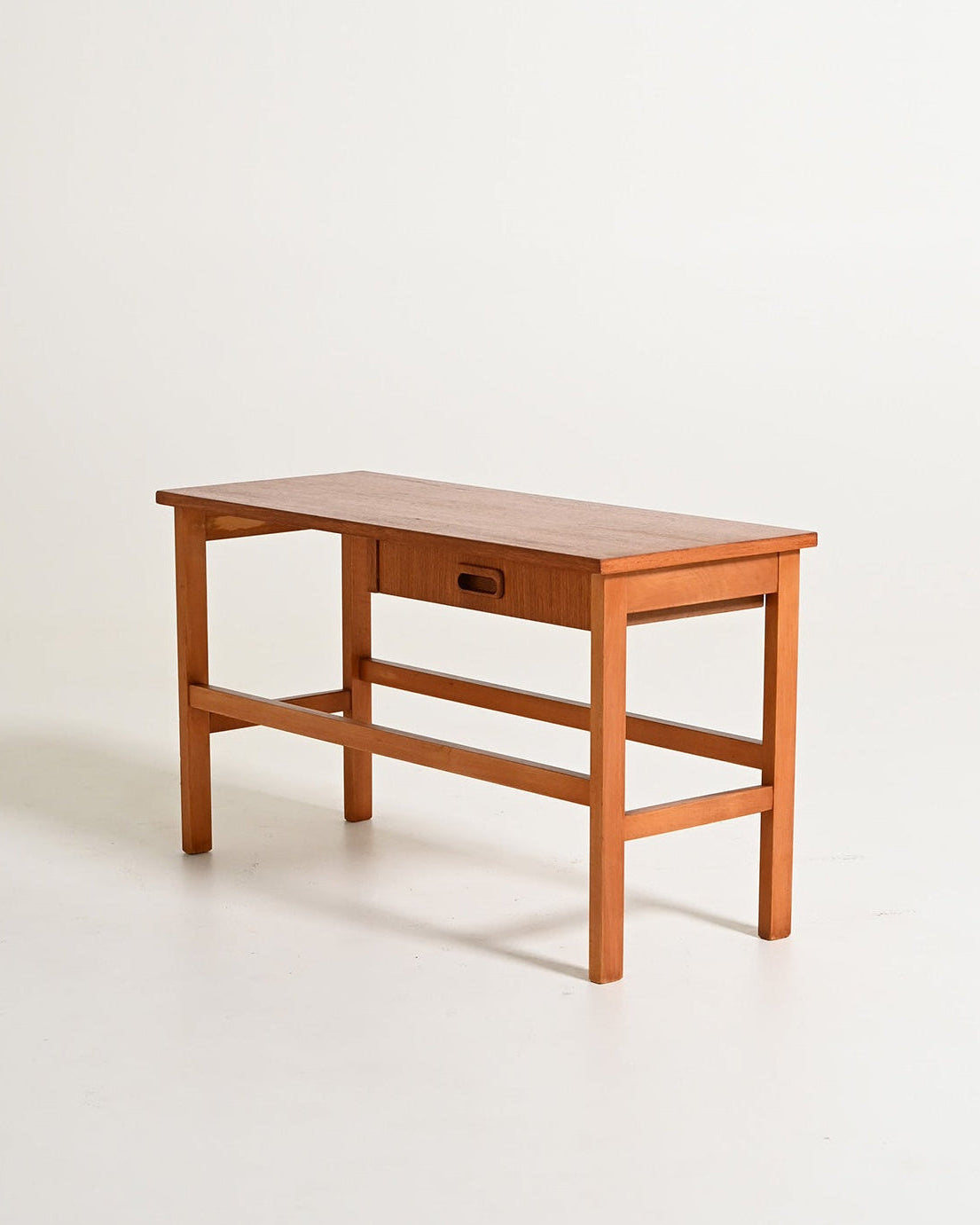 Tavolino scandinavo con cassetto, anni '60