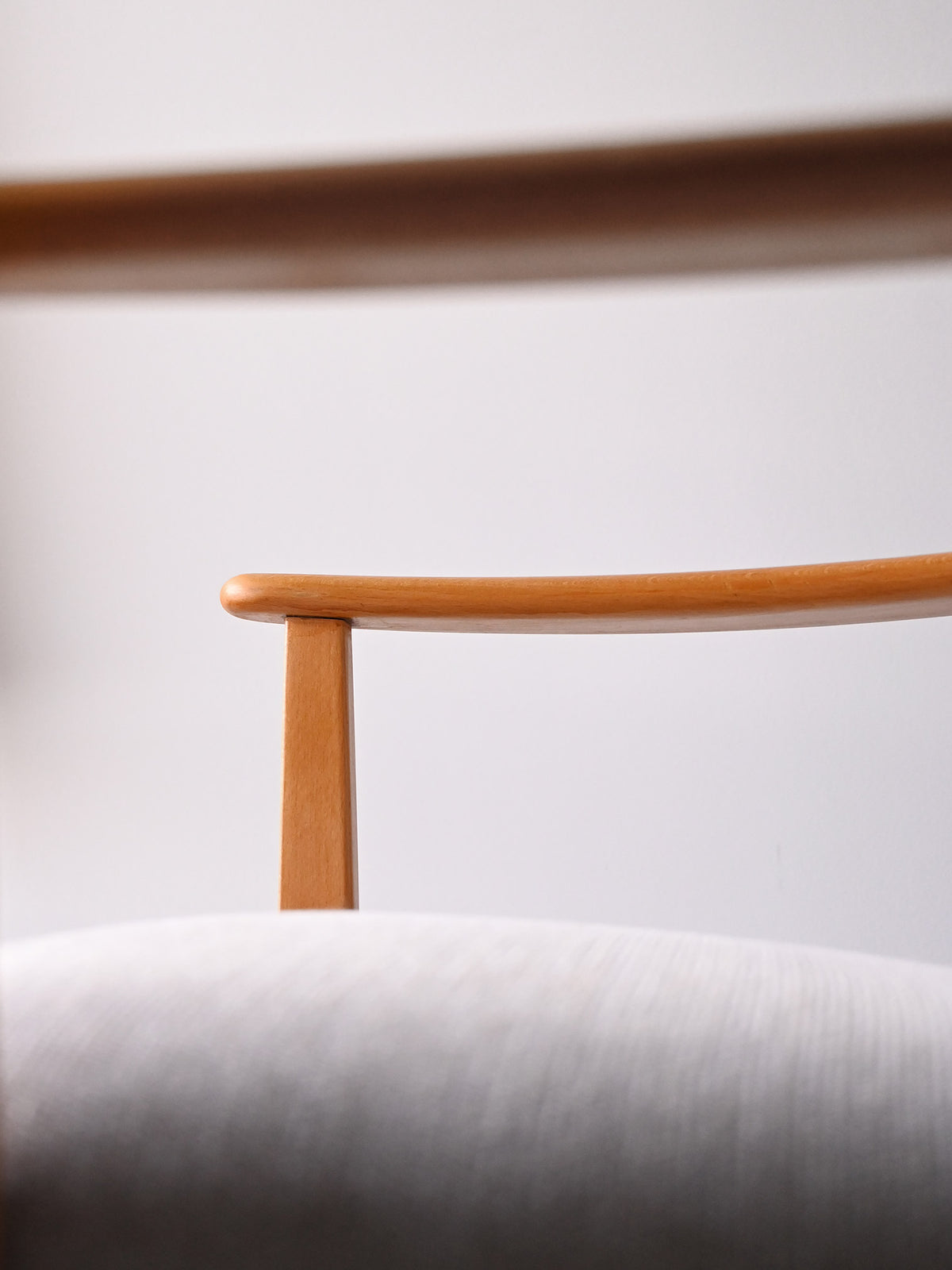 Coppia poltrone scandinave mid-century in rovere 4