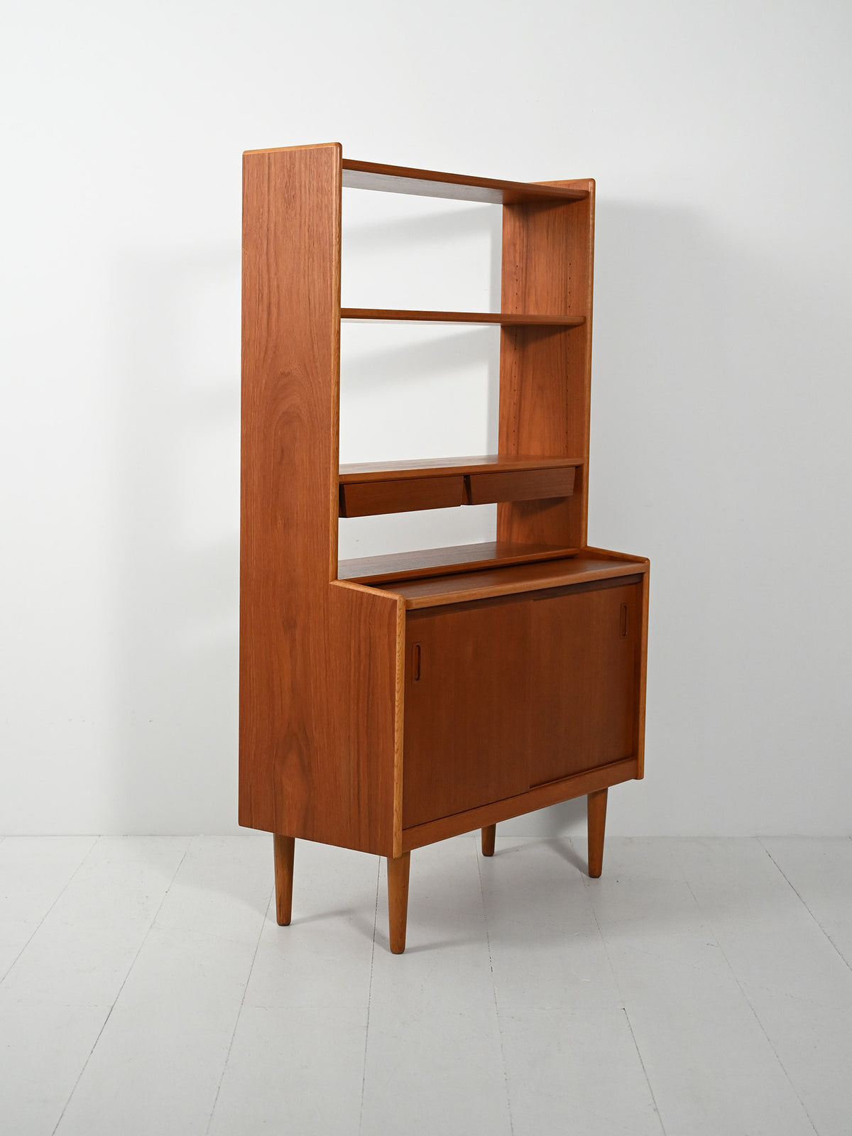 Libreria scandinava in teak con cassetti sospesi 4